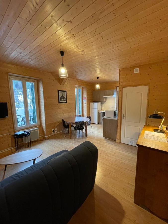 Appt Lumineux Centre Ville Du Mont Dore Vue Sancy Екстериор снимка